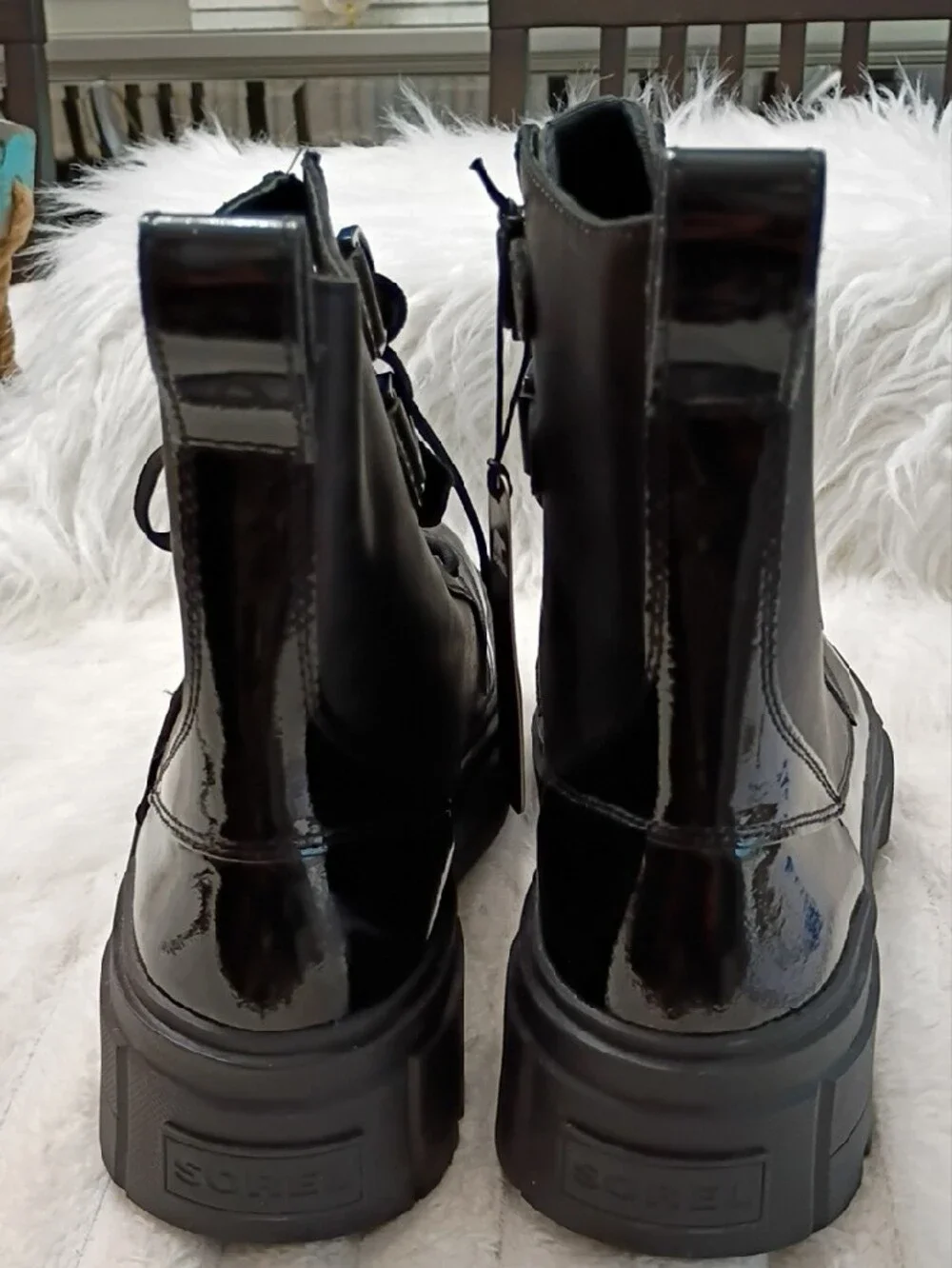 New Sorel Caribou X Women's Black Lace-Up Waterproof Chunky Platform Boots 11